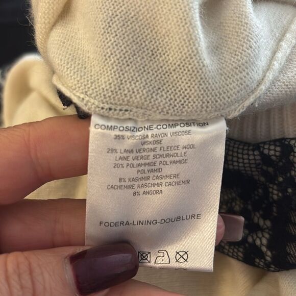 Alexander McQueen Chic White sweater Dress with Black Lace Overlay, S - Picture 10 of 10